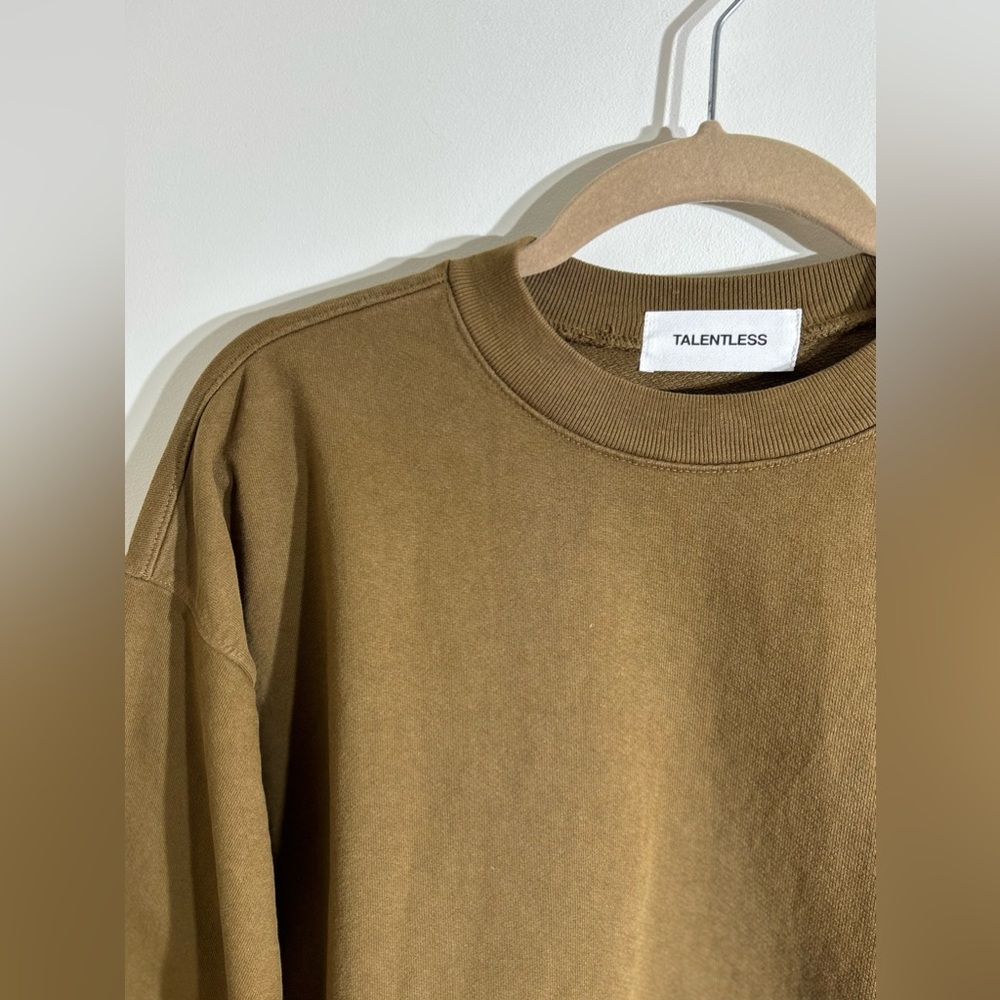 Talentless Women’s Heavyweight Cropped Crewneck